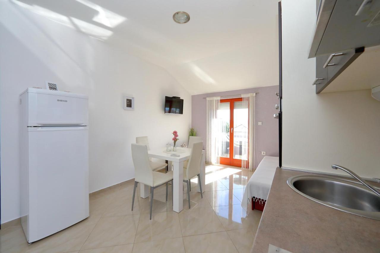 Bane Dvori Apartment บาร์บินเย ภายนอก รูปภาพ