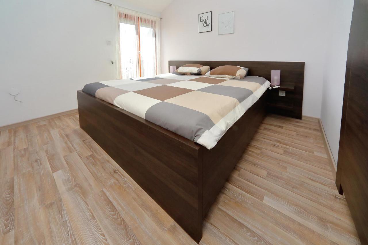 Bane Dvori Apartment บาร์บินเย ภายนอก รูปภาพ