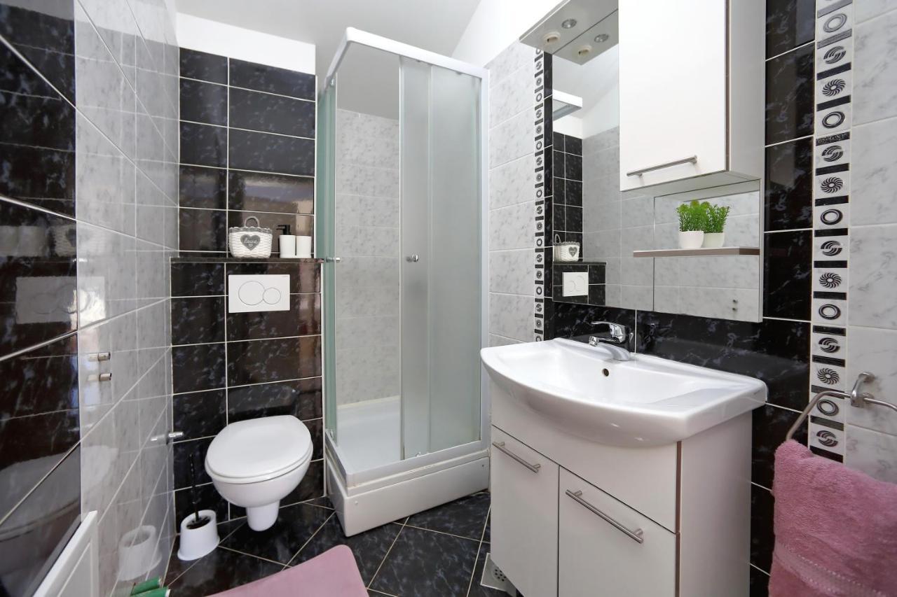 Bane Dvori Apartment บาร์บินเย ภายนอก รูปภาพ